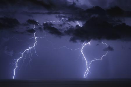 La difícil determinación de la evolución de días de tormenta en España. El caso de Barcelona