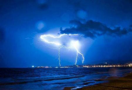 Climatología de descargas eléctricas en Mallorca y su relación con las precipitaciones intensas (1944-2010)