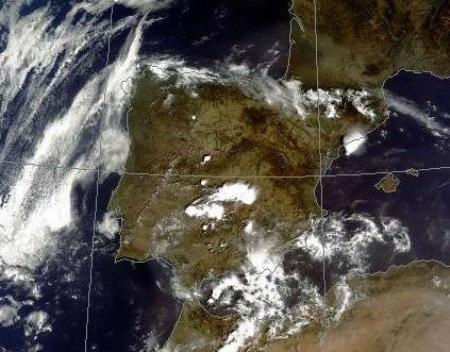Aspectos climatológicos y evolución temporal de la nubosidad en la Península Ibérica (1961-2004)