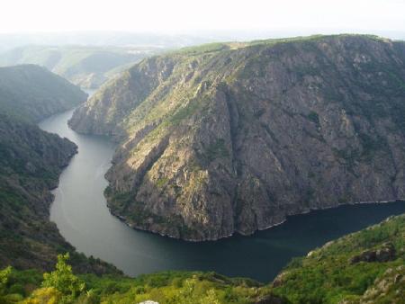 Desarrollo de vientos locales de origen térmico en el Valle del río Sil