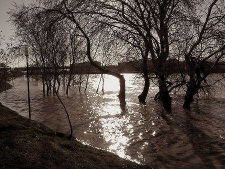Hacia una tipología de inundaciones en la cuenca del Ebro en función de las causas atmosféricas