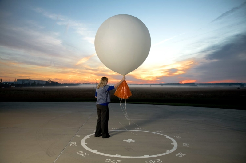 Determinación de los vientos en altura cuando no puede seguirse un globo con instrumentos de óptica